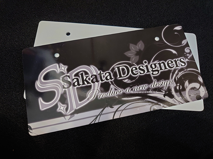  Sakata　Designers ナンバープレートカバー（普通車リア用）